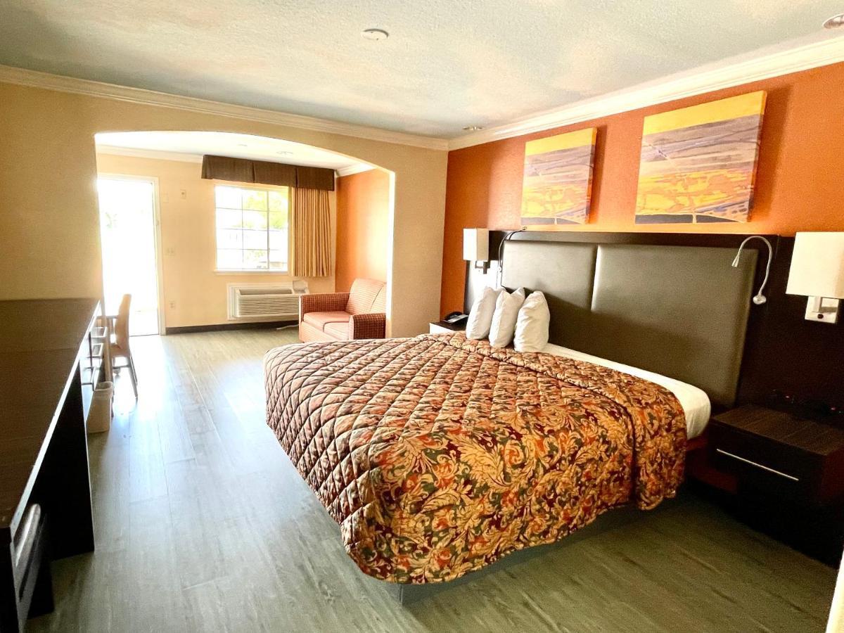 Luxury Inn Liberty Exterior foto